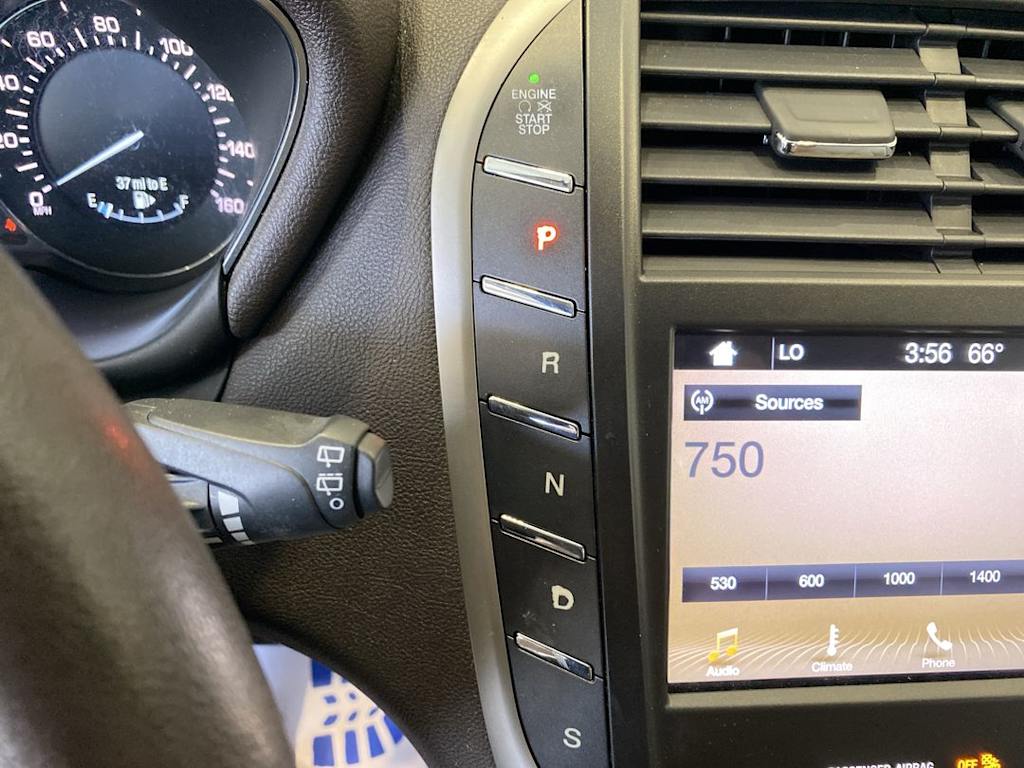 Thumbnail: 2017 Lincoln MKC - 32