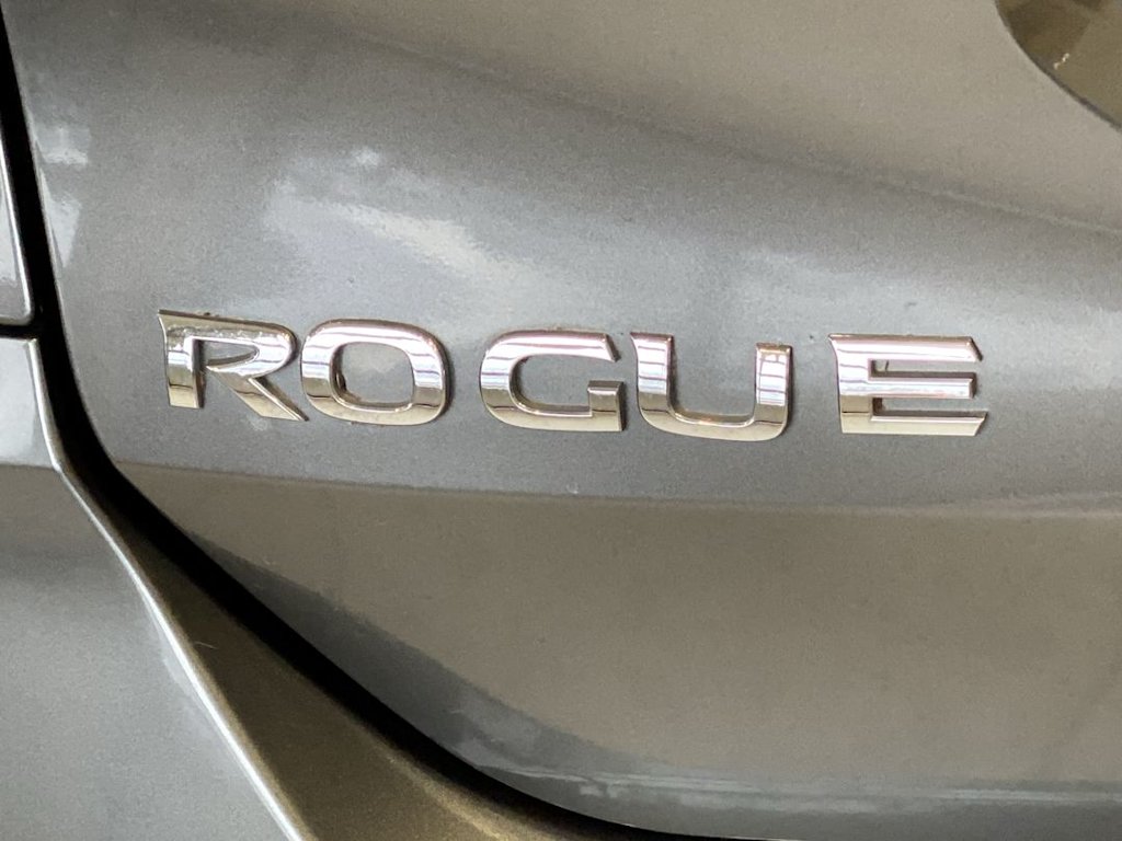 Thumbnail: 2017 Nissan Rogue - 21