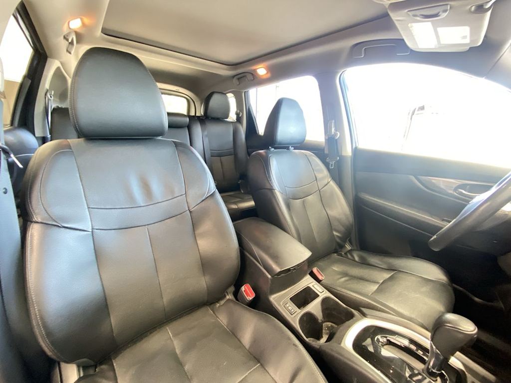 Thumbnail: 2016 Nissan Rogue - 8