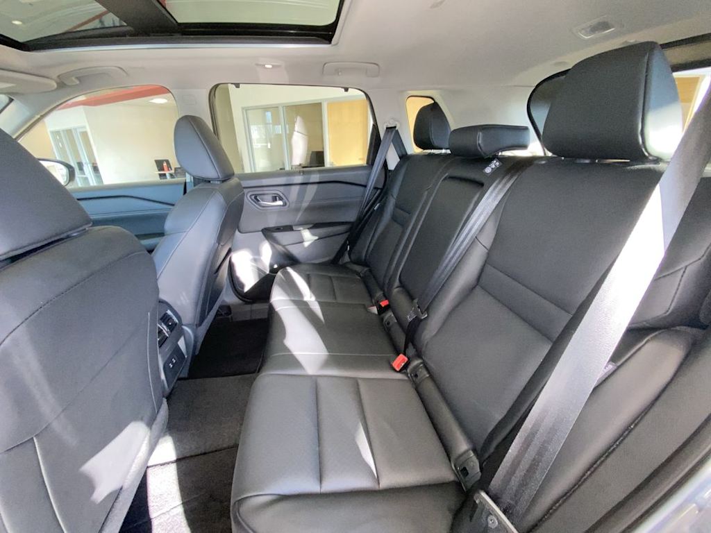 2024 Nissan Rogue SV 11
