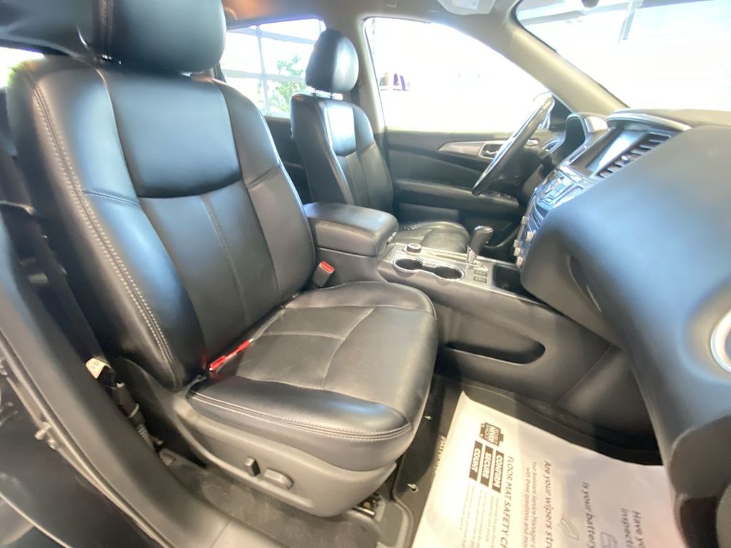 Thumbnail: 2019 Nissan Pathfinder - 28