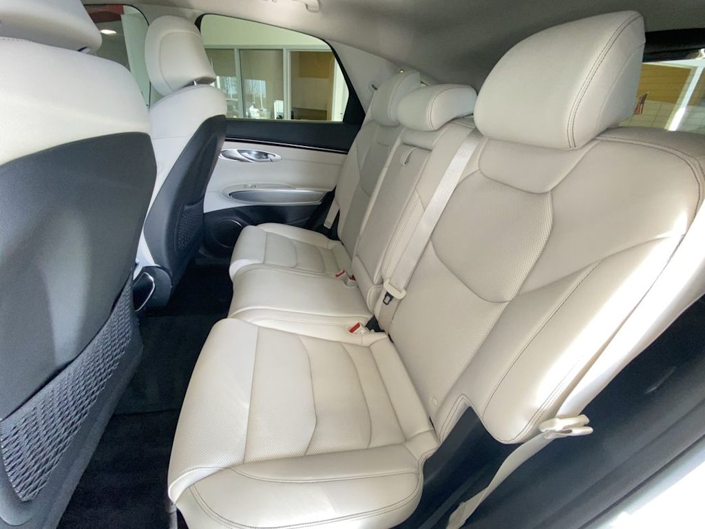 2024 Genesis GV70 2.5T 9