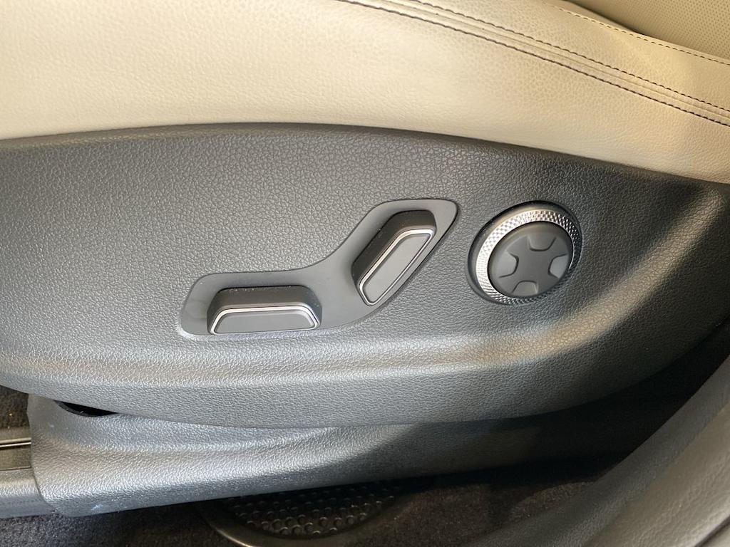 2024 Genesis GV70 2.5T 23
