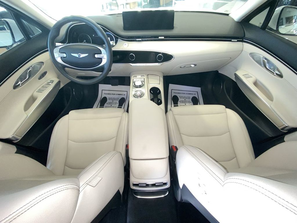 2024 Genesis GV70 2.5T 8