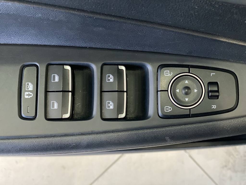 Thumbnail: 2023 Hyundai Santa Fe - 16