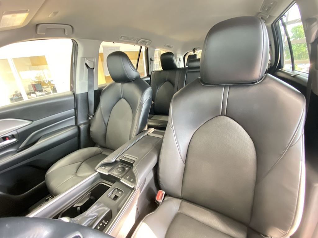 Thumbnail: 2024 Toyota Grand Highlander - 9
