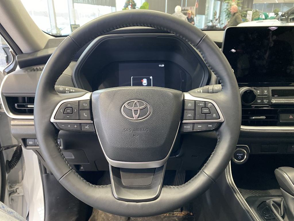 Thumbnail: 2025 Toyota Grand Highlander - 2