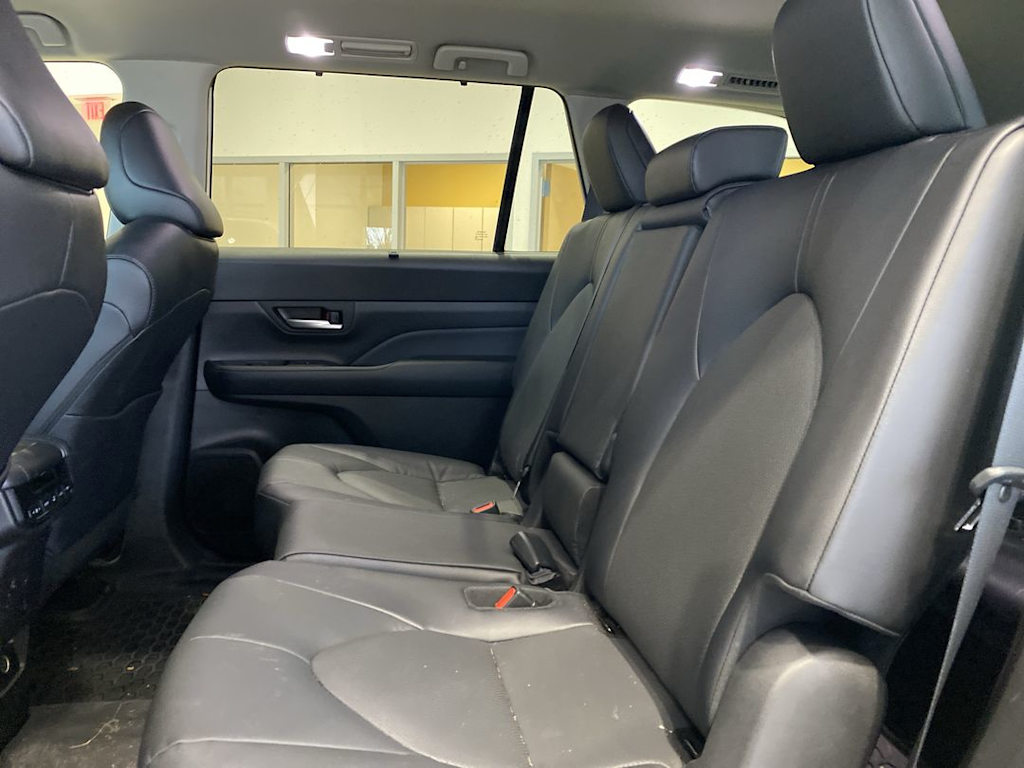 Thumbnail: 2025 Toyota Grand Highlander - 11