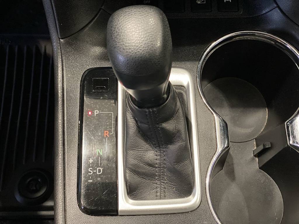 Thumbnail: 2016 Toyota Highlander - 14