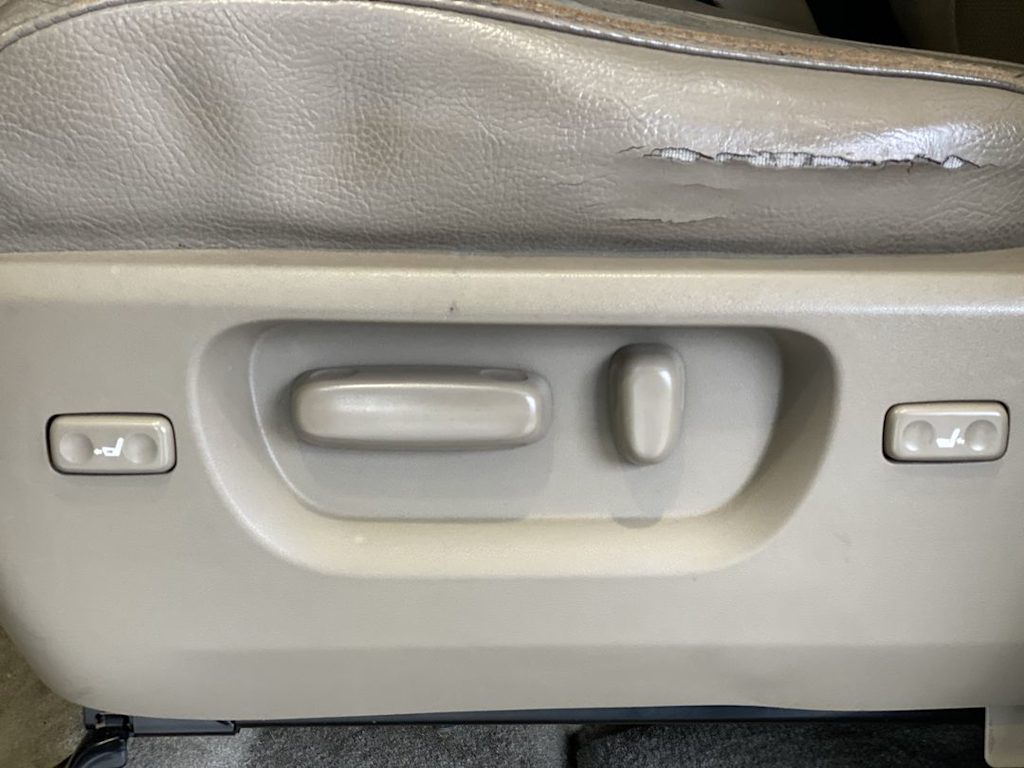 Thumbnail: 2008 Toyota Sequoia - 14