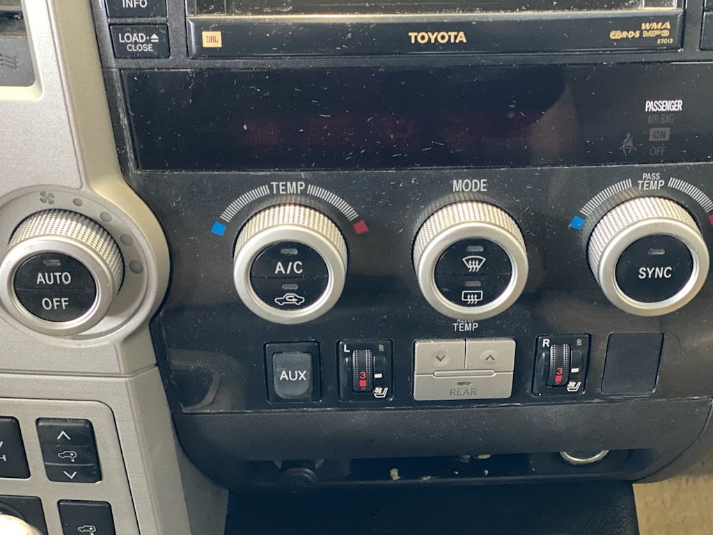 Thumbnail: 2008 Toyota Sequoia - 19