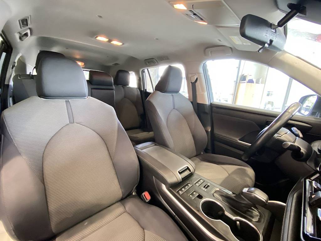 Thumbnail: 2021 Toyota Highlander - 11