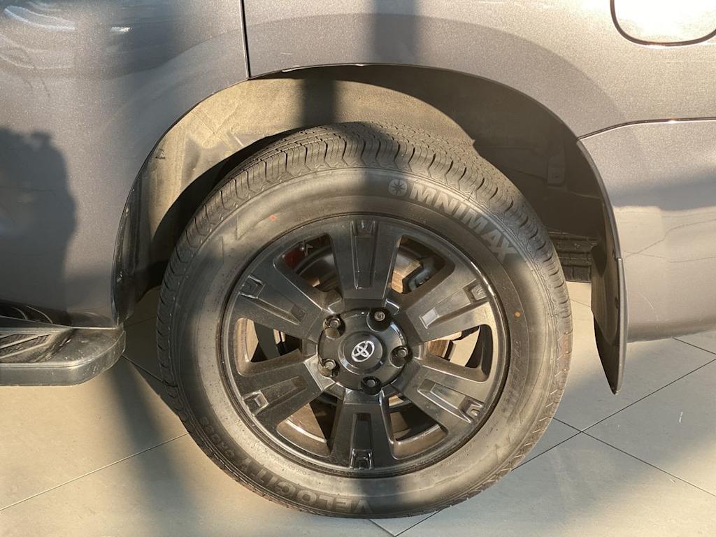 Thumbnail: 2022 Toyota Sequoia - 7