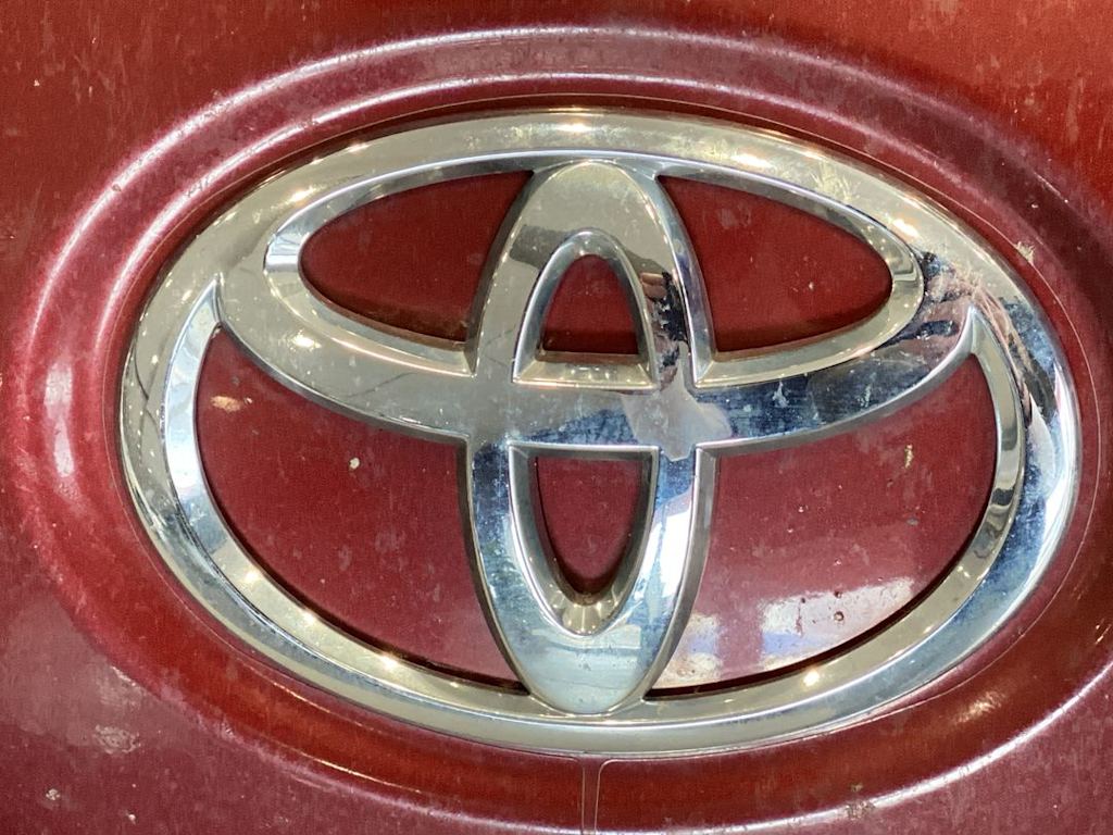 Thumbnail: 2014 Toyota Sienna - 18