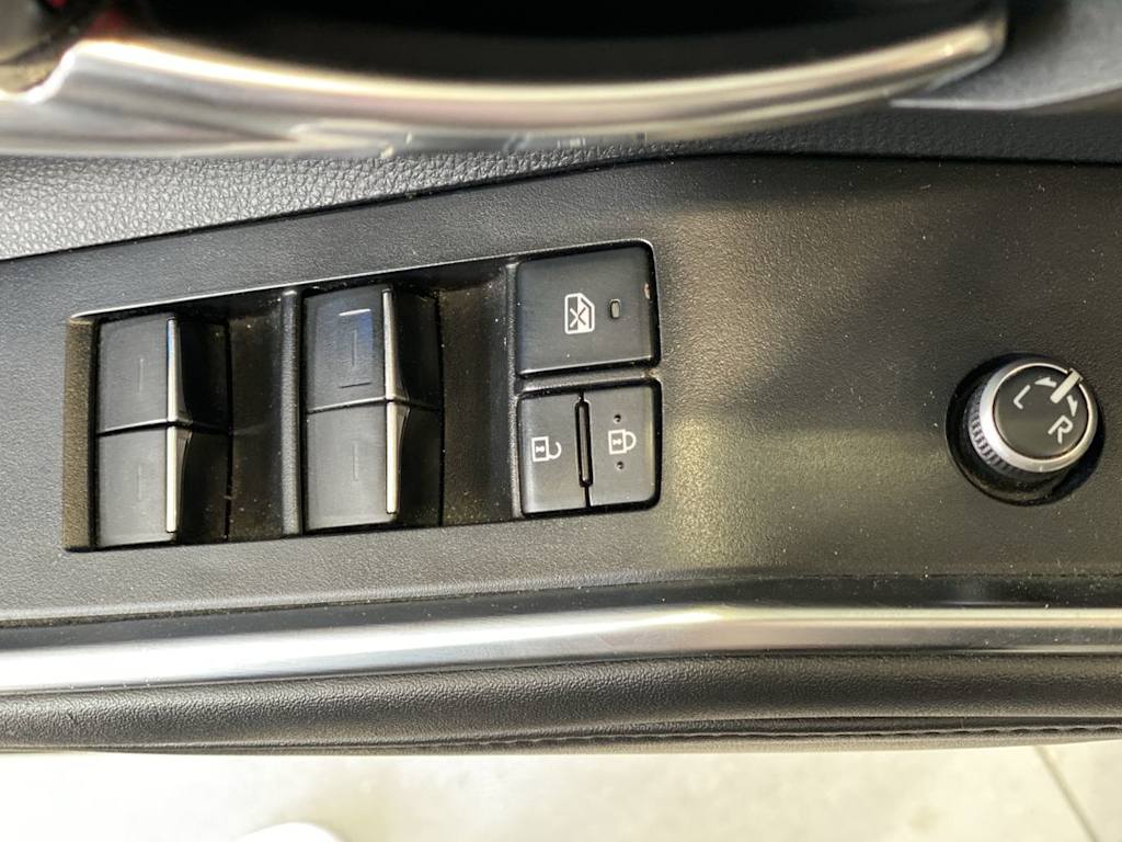 Thumbnail: 2021 Toyota Highlander - 24