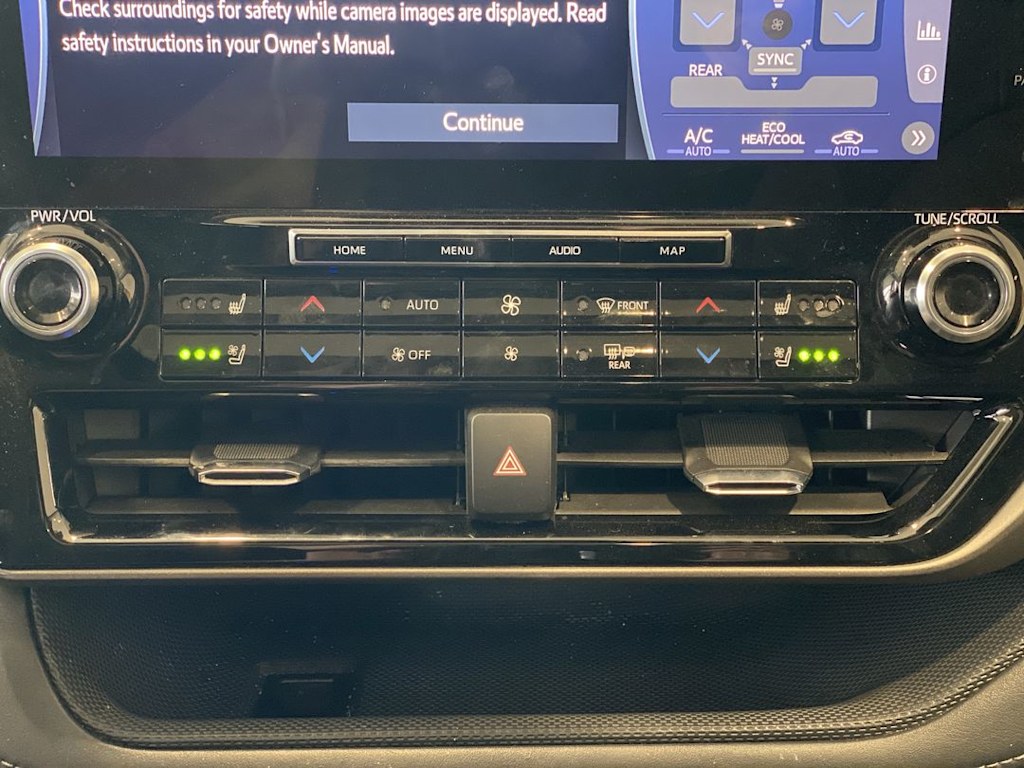 Thumbnail: 2021 Toyota Highlander - 27