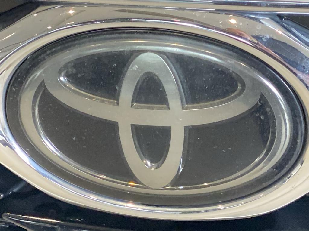 Thumbnail: 2021 Toyota Highlander - 21