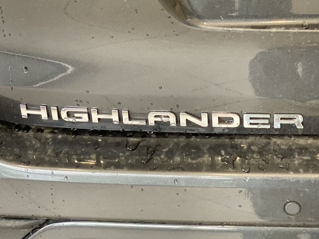 Thumbnail: 2022 Toyota Highlander - 20