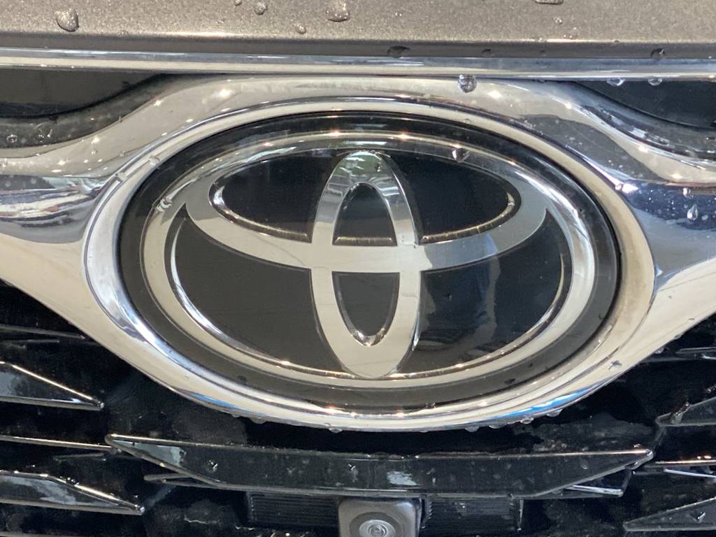 Thumbnail: 2022 Toyota Highlander - 6