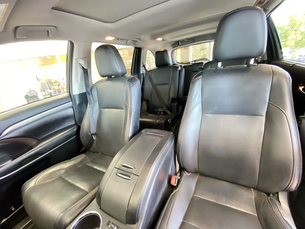 Thumbnail: 2017 Toyota Highlander - 9