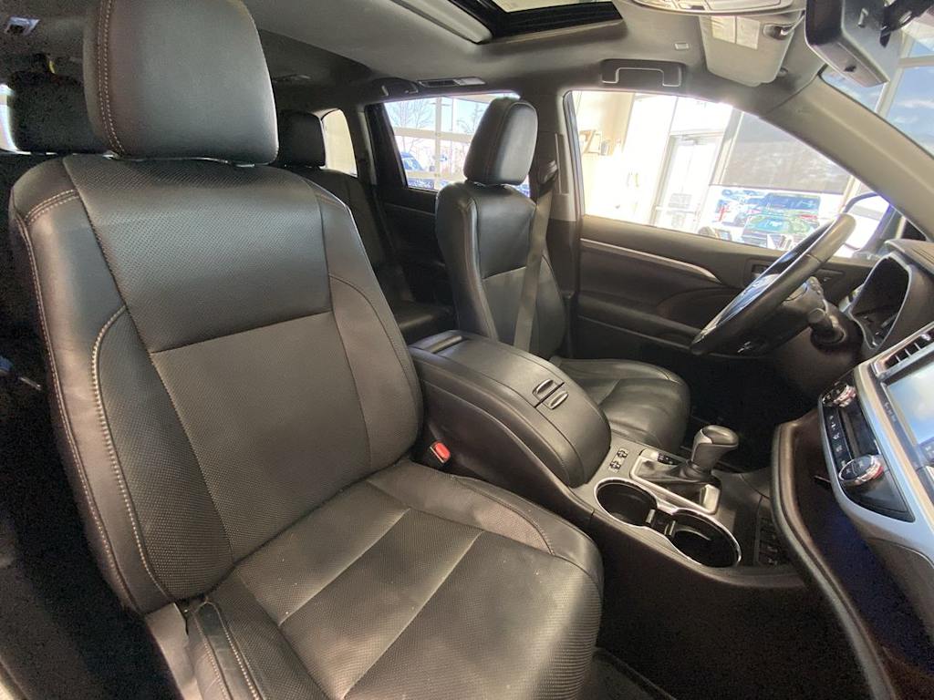 2019 Toyota Highlander Limited 11