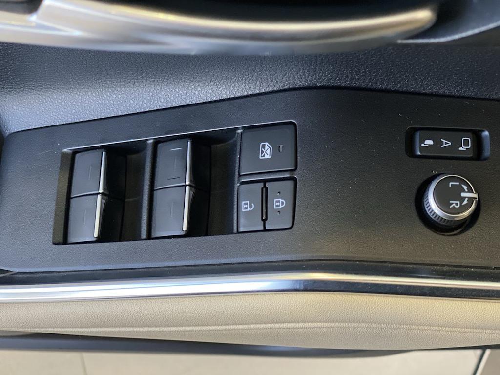 Thumbnail: 2024 Toyota Highlander - 25