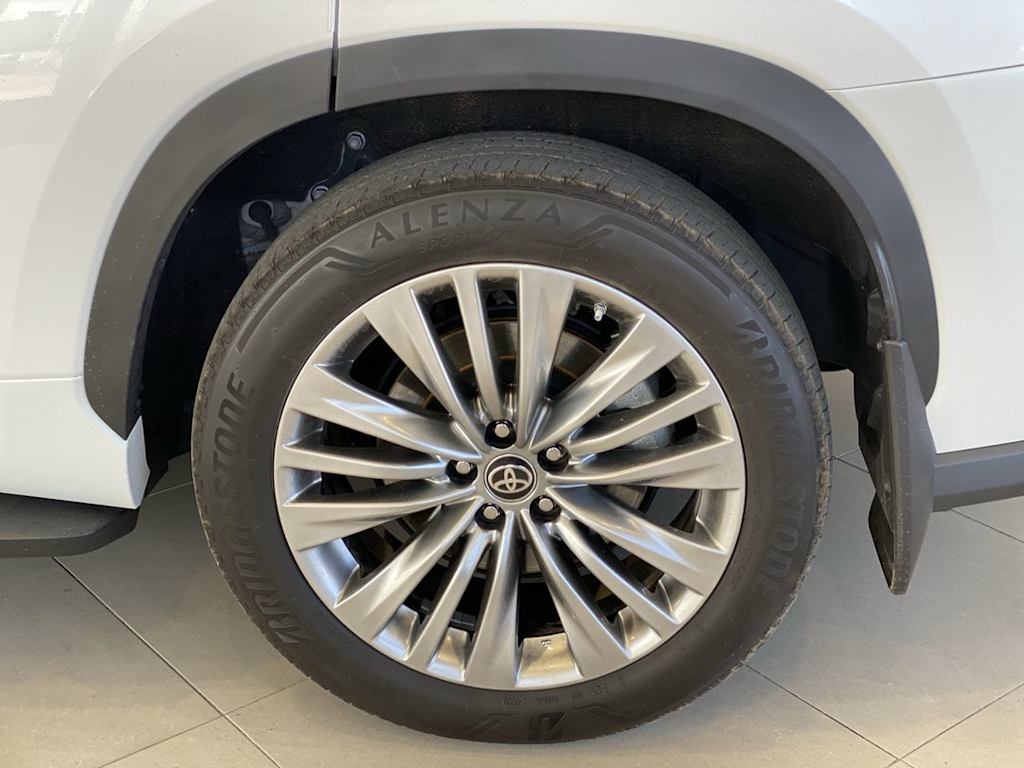 Thumbnail: 2024 Toyota Highlander - 7