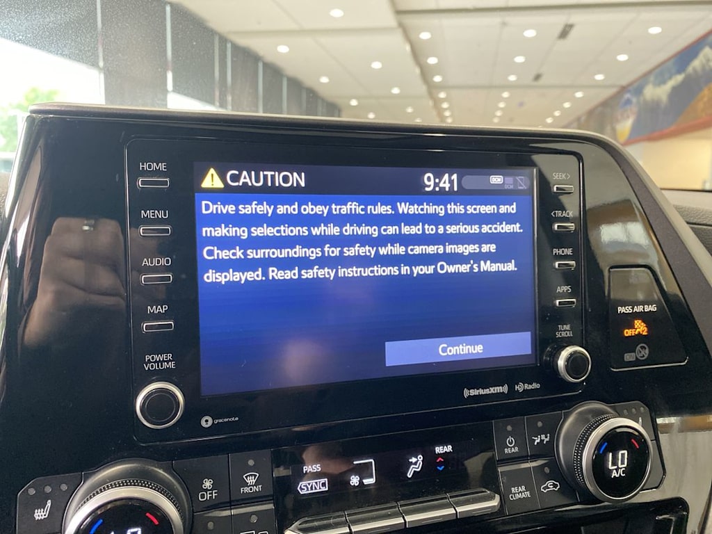 Thumbnail: 2021 Toyota Highlander - 12