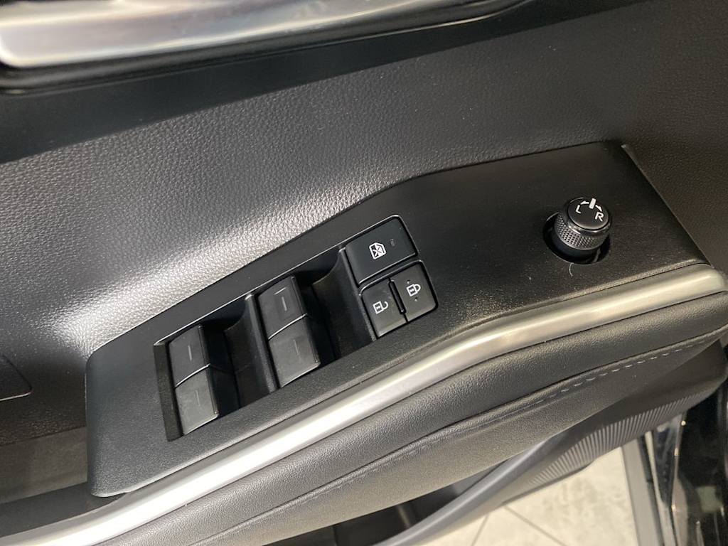 Thumbnail: 2021 Toyota Highlander - 24