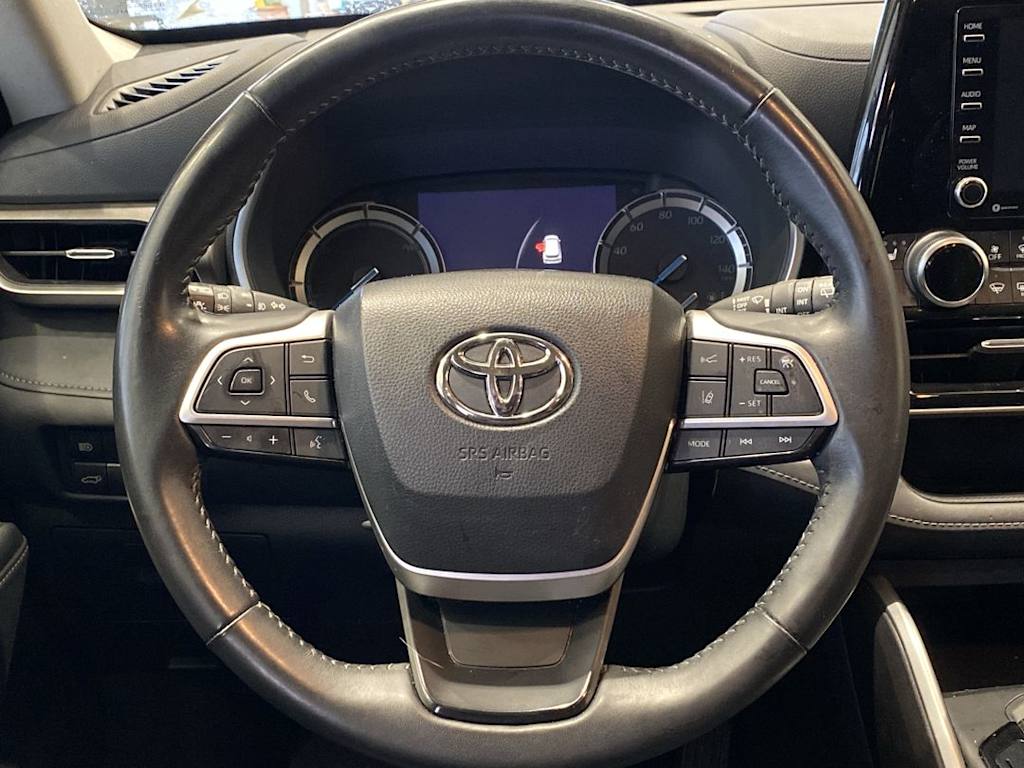 Thumbnail: 2022 Toyota Highlander - 2