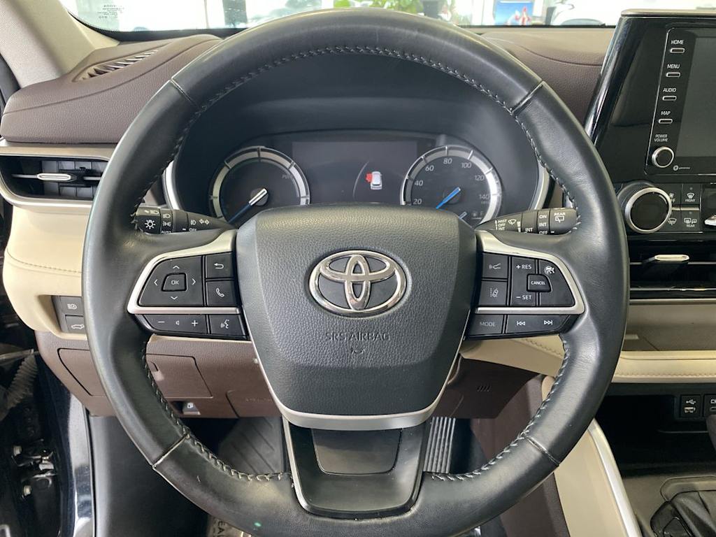 Thumbnail: 2022 Toyota Highlander - 2