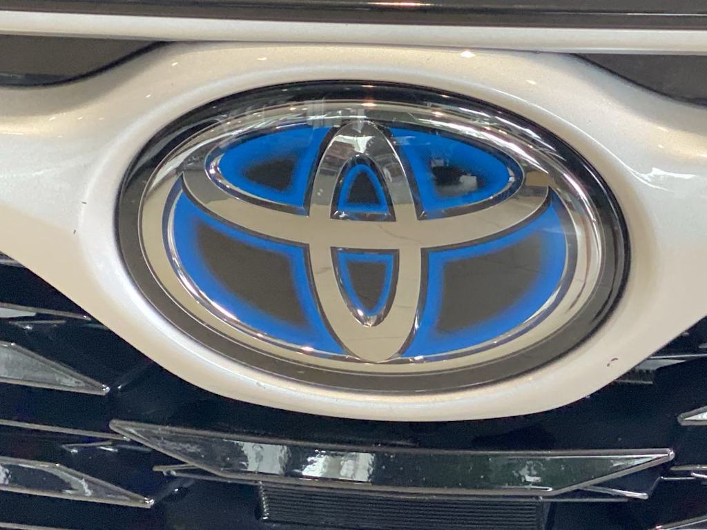 Thumbnail: 2022 Toyota Highlander - 18