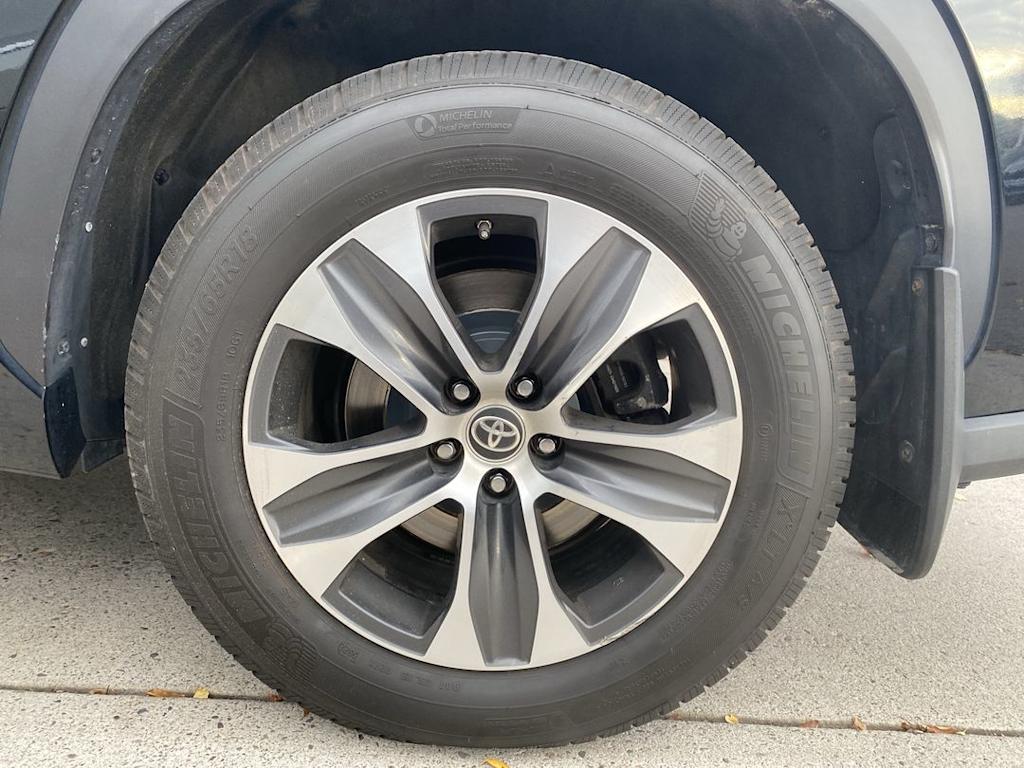 Thumbnail: 2020 Toyota Highlander - 8