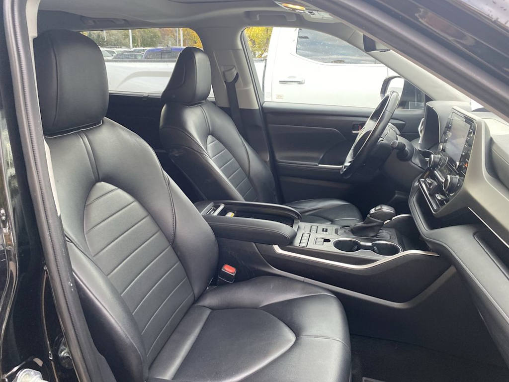 Thumbnail: 2020 Toyota Highlander - 11