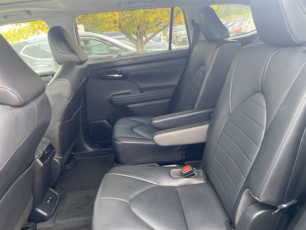 Thumbnail: 2020 Toyota Highlander - 12