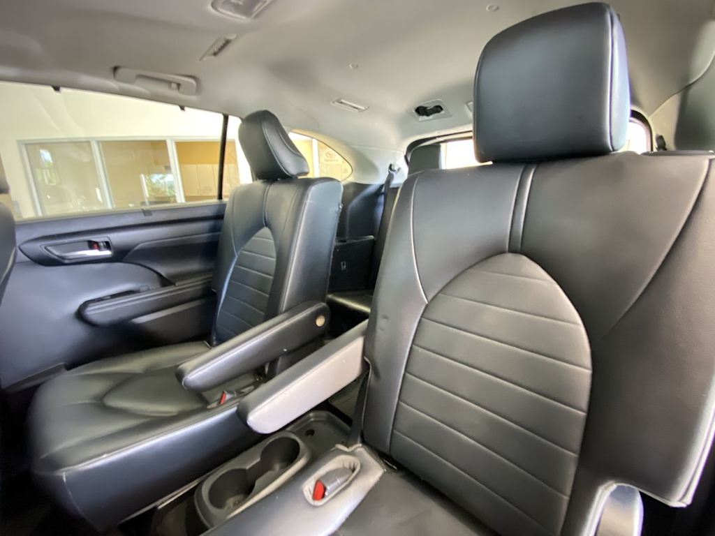 Thumbnail: 2021 Toyota Highlander - 11