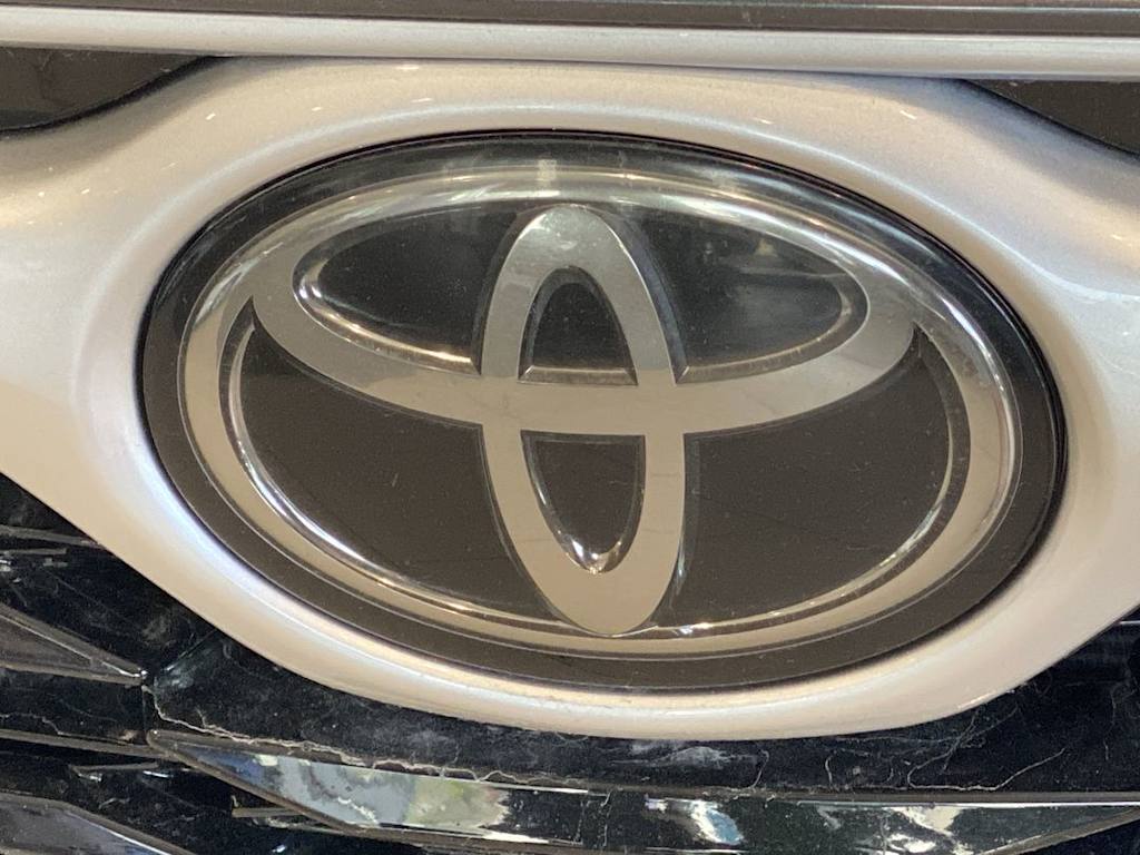 Thumbnail: 2021 Toyota Highlander - 7