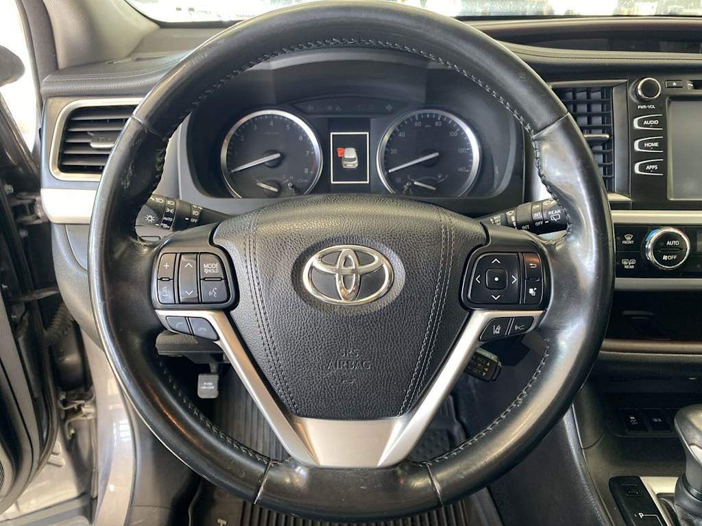Thumbnail: 2017 Toyota Highlander - 2