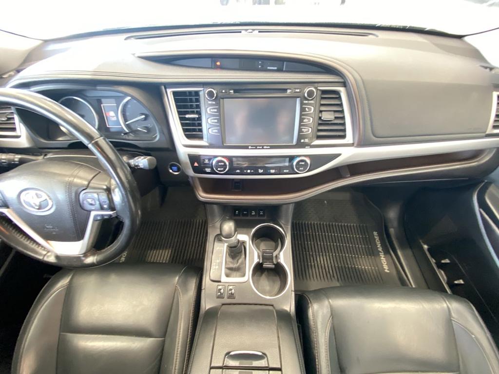 Thumbnail: 2017 Toyota Highlander - 9