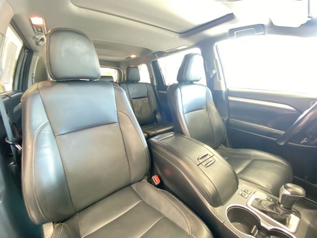 Thumbnail: 2017 Toyota Highlander - 11