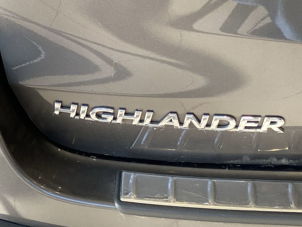 Thumbnail: 2017 Toyota Highlander - 7
