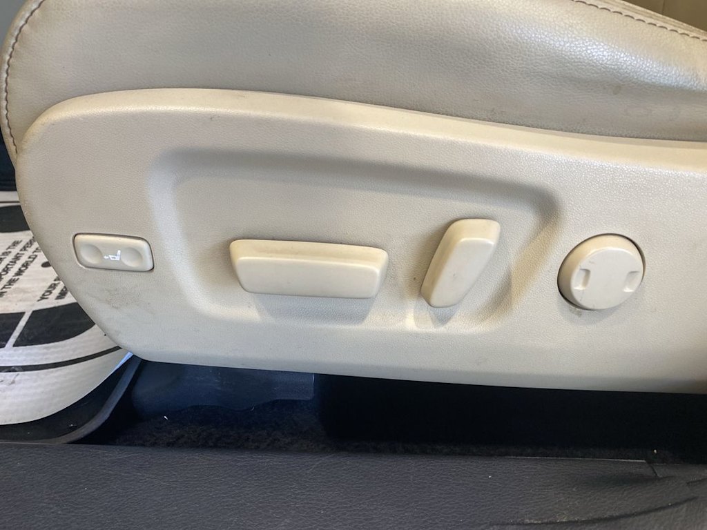 Thumbnail: 2018 Toyota Highlander - 22