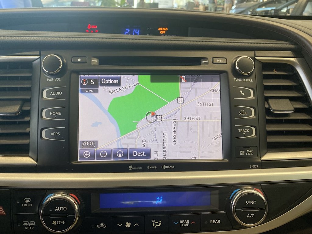 Thumbnail: 2018 Toyota Highlander - 25