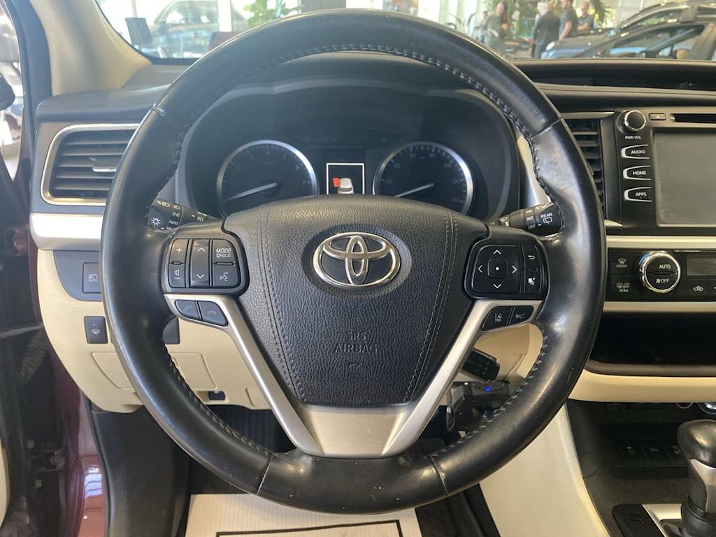 Thumbnail: 2018 Toyota Highlander - 2
