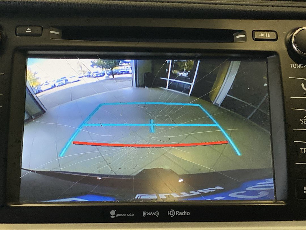 Thumbnail: 2018 Toyota Highlander - 25