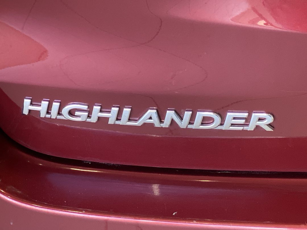 Thumbnail: 2018 Toyota Highlander - 21