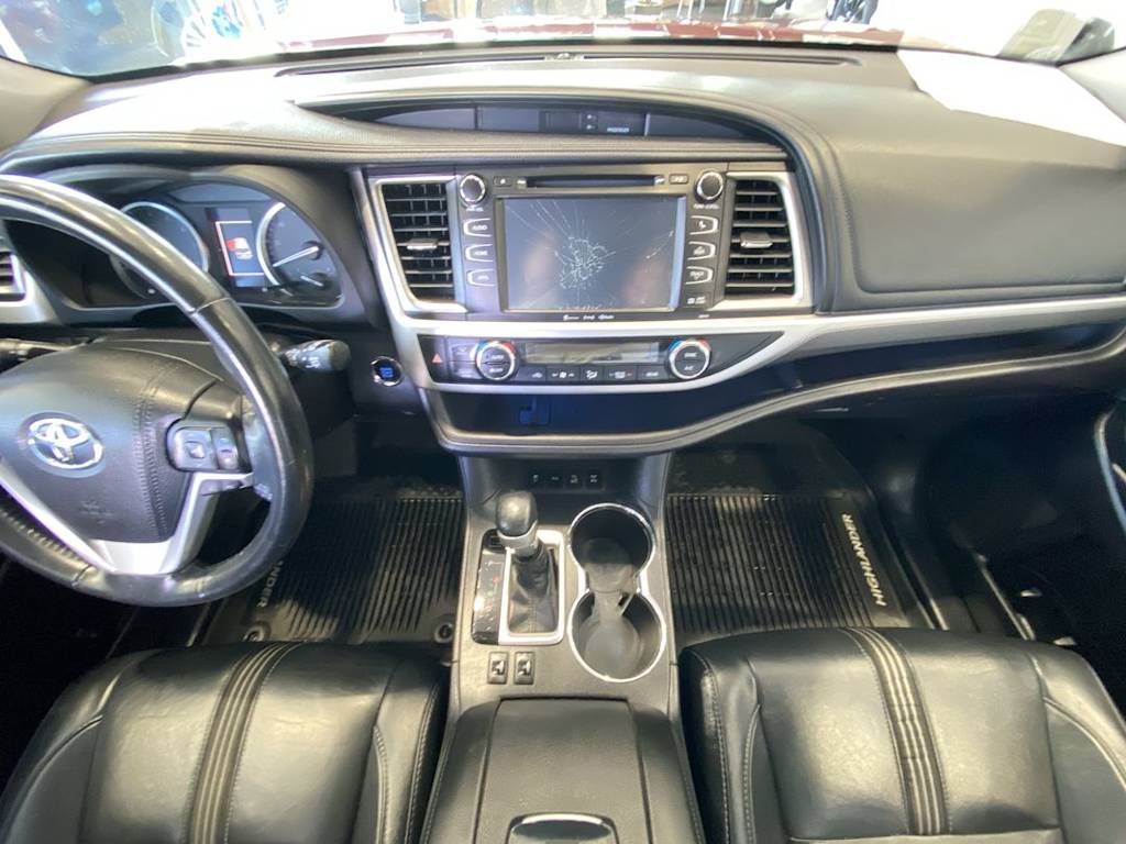 Thumbnail: 2018 Toyota Highlander - 9