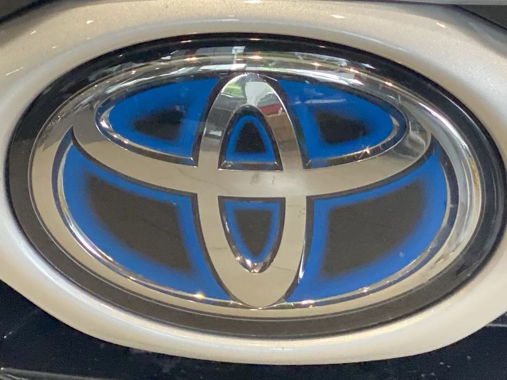 Thumbnail: 2023 Toyota Highlander - 20