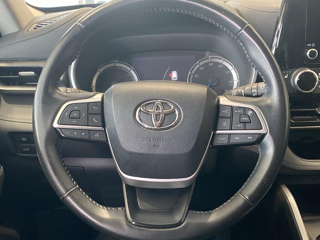 Thumbnail: 2023 Toyota Highlander - 2