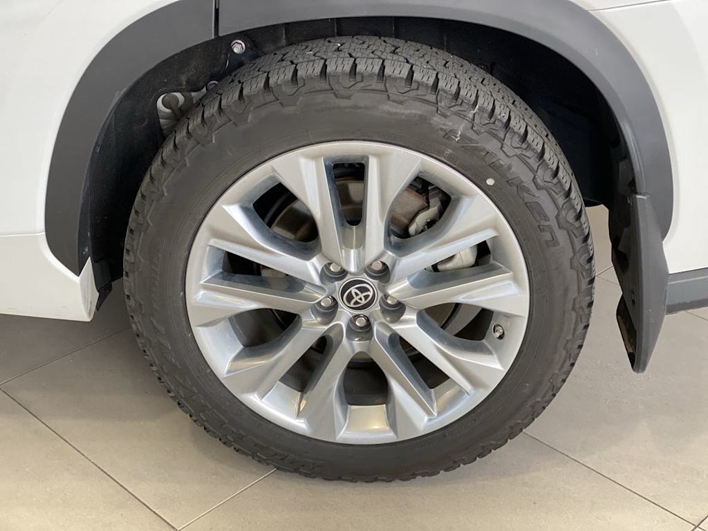 Thumbnail: 2023 Toyota Highlander - 8